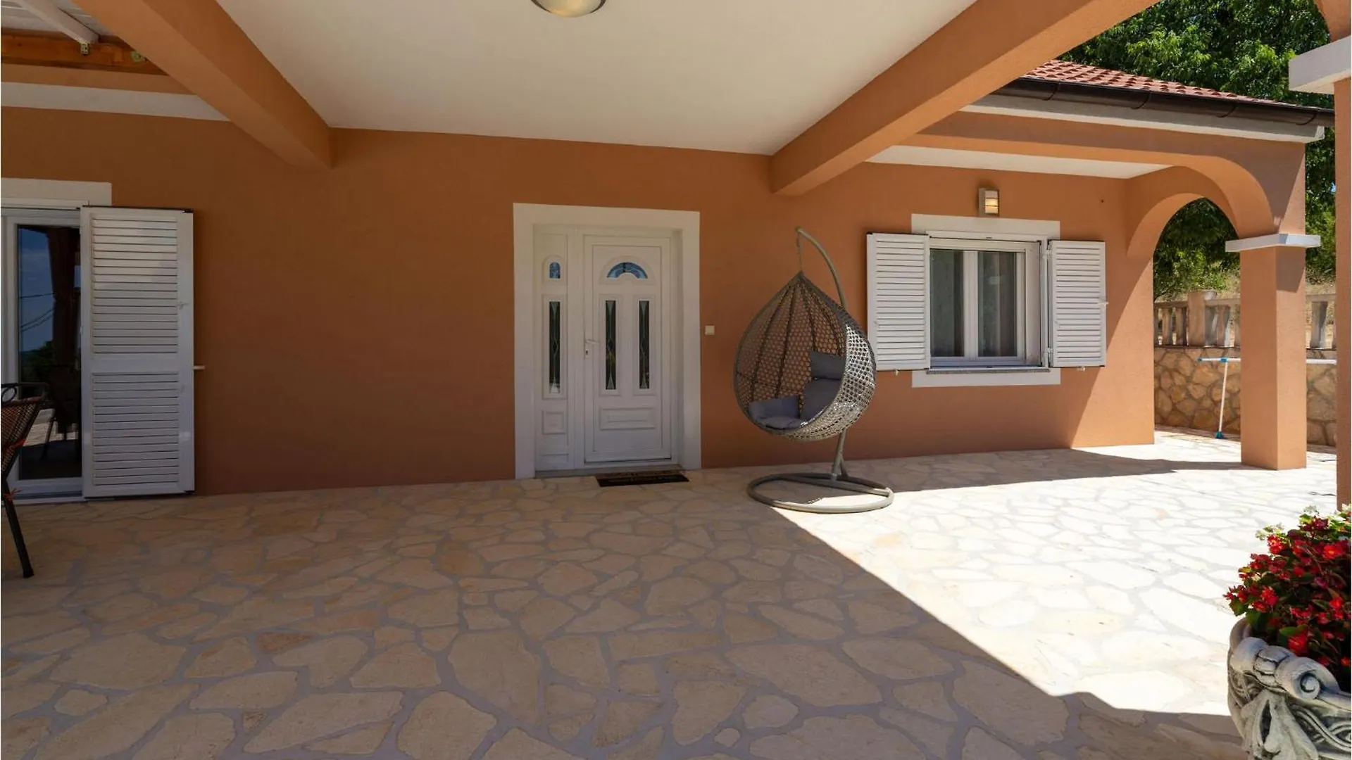 2 Bedroom Cozy Home In Krusevo Holiday home Krusevo (Zadar)