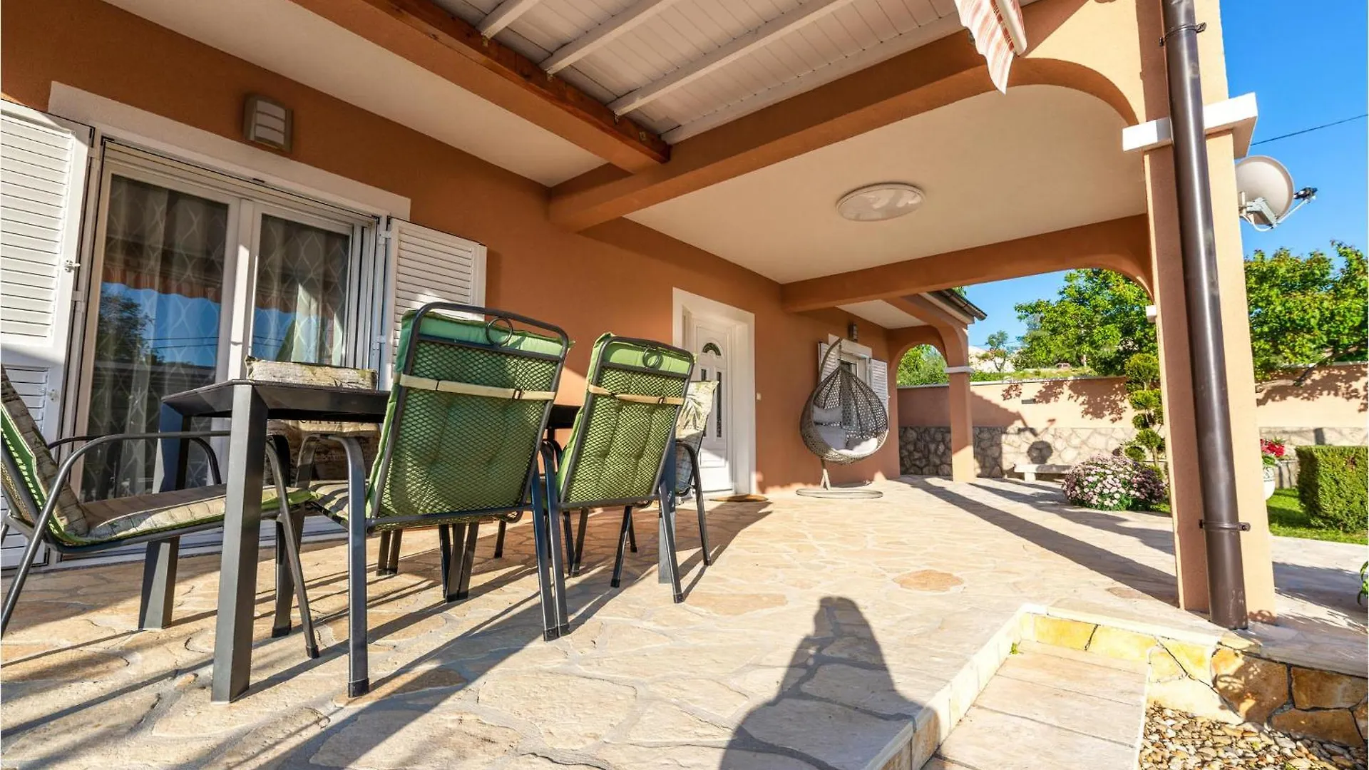 2 Bedroom Cozy Home In Krusevo Krusevo (Zadar)